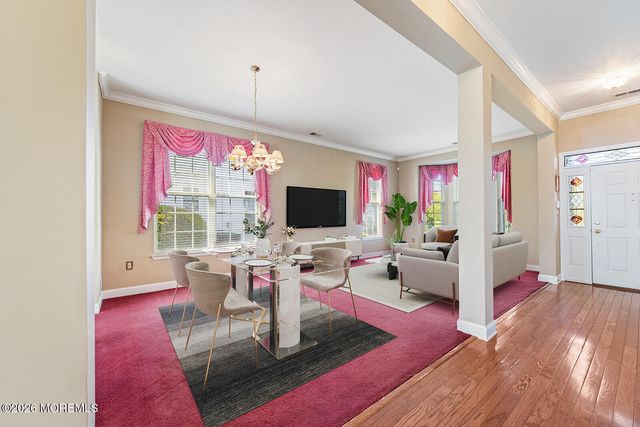 14 Williamsburg Court, Allentown, NJ 08501