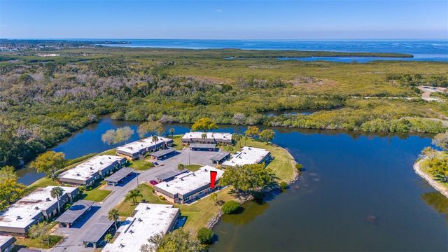4127 HAMPTON DR 4127, New Port Richey, FL 34652