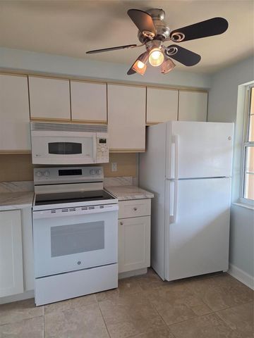 4127 HAMPTON DR 4127, New Port Richey, FL 34652