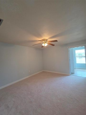 4127 HAMPTON DR 4127, New Port Richey, FL 34652