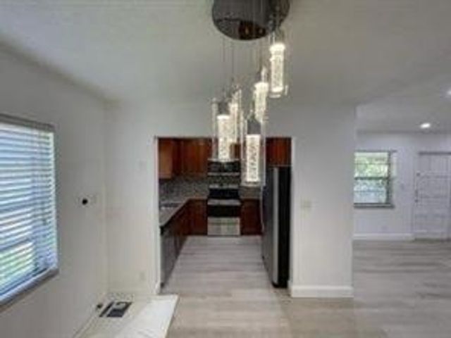 11660 NW 45 Street 4, Coral Springs, FL 33065