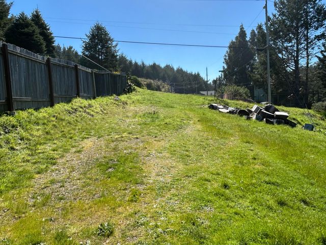 597 Ridge Road, Shelter Cove, CA 95589