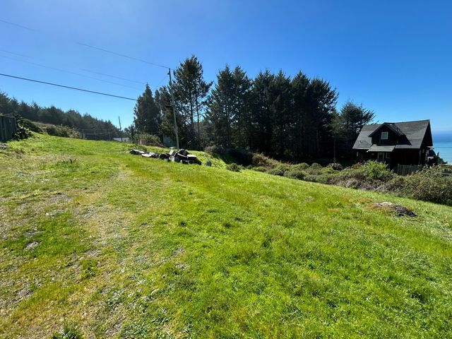 597 Ridge Road, Shelter Cove, CA 95589