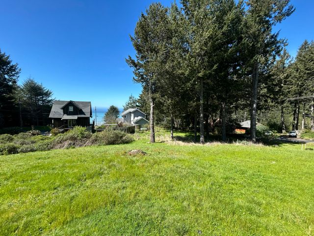 597 Ridge Road, Shelter Cove, CA 95589