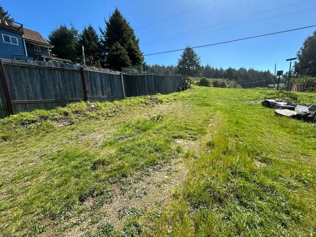 597 Ridge Road, Shelter Cove, CA 95589