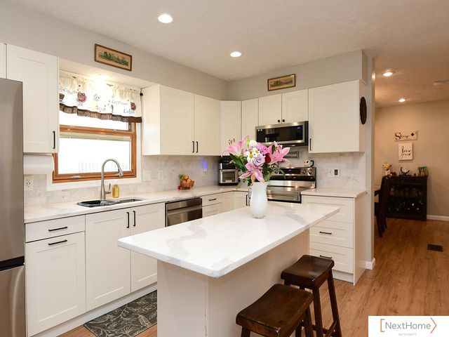 7201 Canyon Road, Lincoln, NE 68516