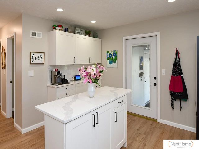 7201 Canyon Road, Lincoln, NE 68516
