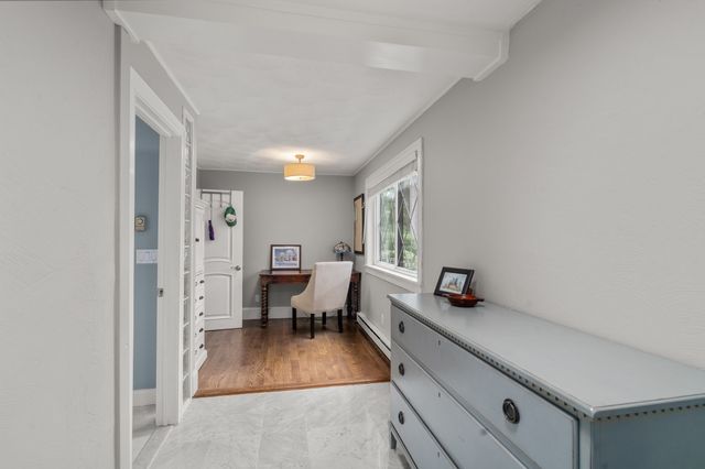 2 Rainbow Pond Dr 7, Walpole, MA 02081