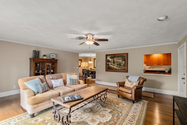 2 Rainbow Pond Dr 7, Walpole, MA 02081