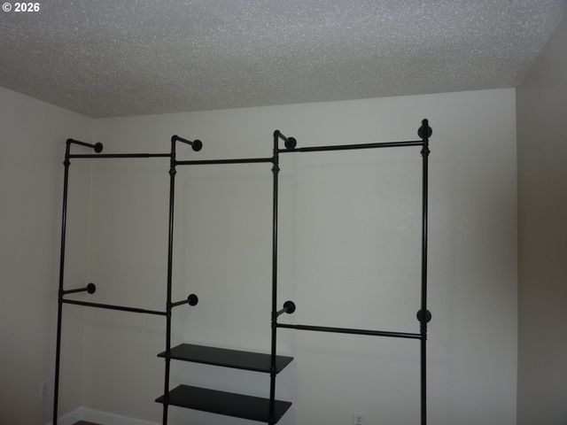 885 Ne SUNSET St 19, Roseburg, OR 97470