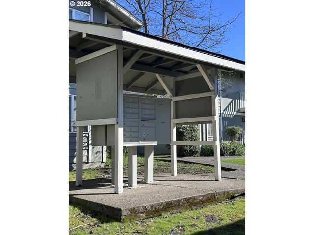 885 Ne SUNSET St 19, Roseburg, OR 97470