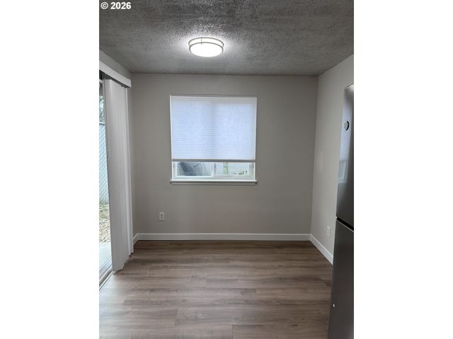 885 Ne SUNSET St 19, Roseburg, OR 97470