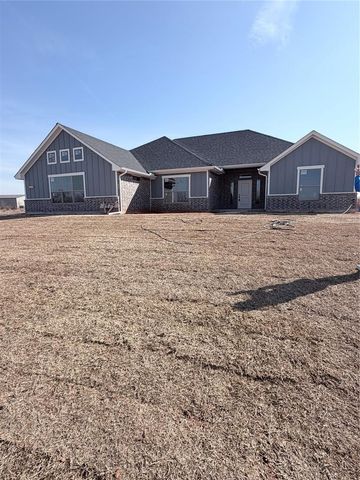 1979 Twin Spires Trail, Blanchard, OK 73010