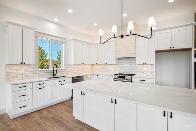 438 E Elaine Ct, Nampa, ID 83686