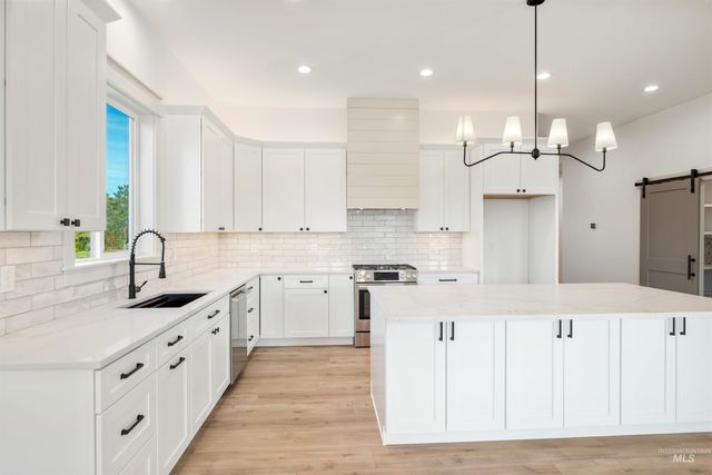 438 E Elaine Ct, Nampa, ID 83686