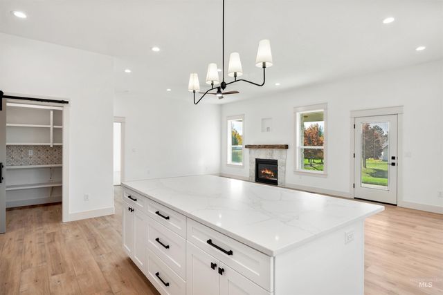 438 E Elaine Ct, Nampa, ID 83686