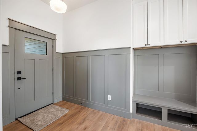 438 E Elaine Ct, Nampa, ID 83686