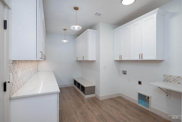 438 E Elaine Ct, Nampa, ID 83686