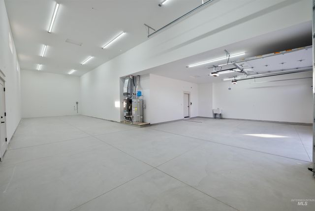 438 E Elaine Ct, Nampa, ID 83686