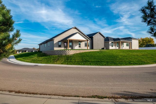 438 E Elaine Ct, Nampa, ID 83686