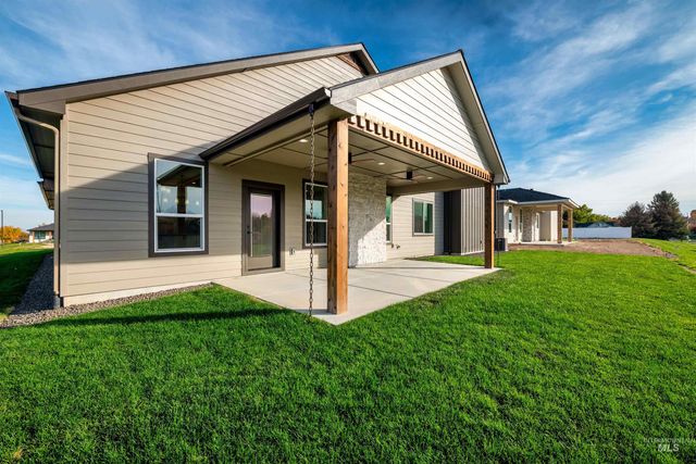 438 E Elaine Ct, Nampa, ID 83686