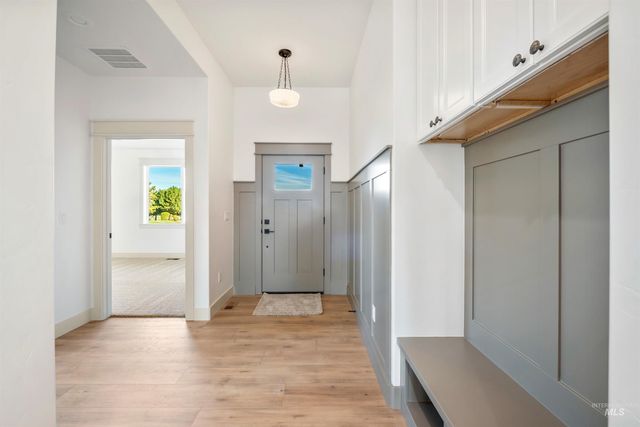 438 E Elaine Ct, Nampa, ID 83686