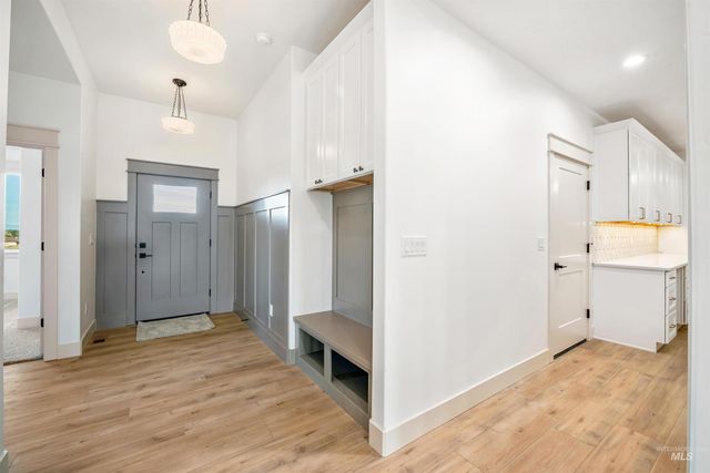 438 E Elaine Ct, Nampa, ID 83686