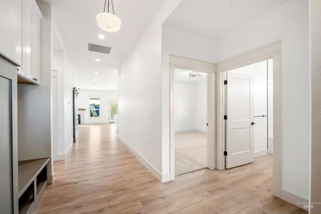 438 E Elaine Ct, Nampa, ID 83686