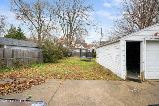 2842 Oak Grove Place, Toledo, OH 43613