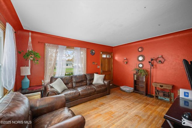 2842 Oak Grove Place, Toledo, OH 43613