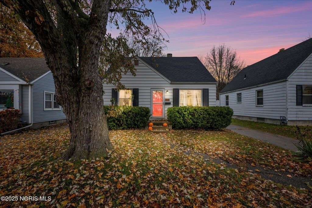 2842 Oak Grove Place, Toledo, OH 43613