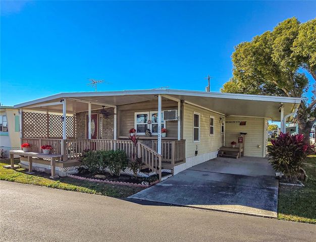 6109 CRESTON STREET, Zephyrhills, FL 33542