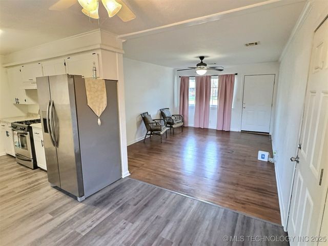 305 E Elm Street, Skiatook, OK 74070