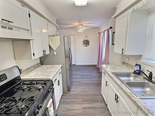 305 E Elm Street, Skiatook, OK 74070