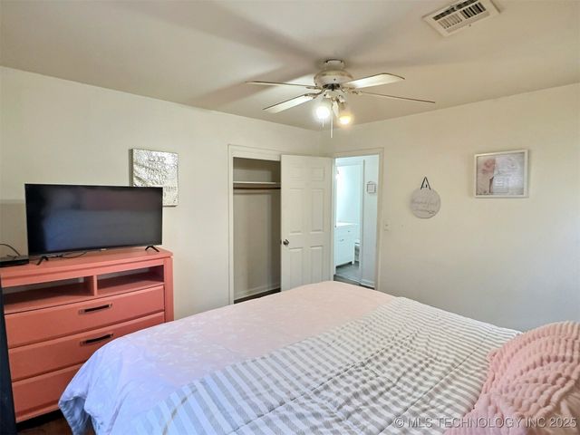 305 E Elm Street, Skiatook, OK 74070