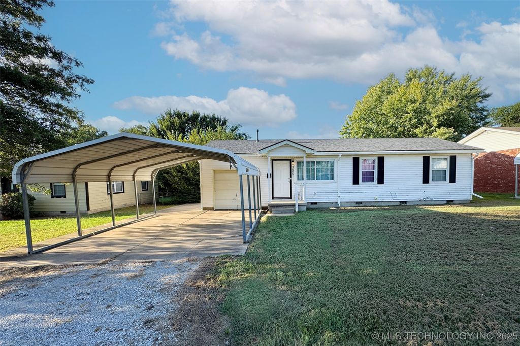 305 E Elm Street, Skiatook, OK 74070