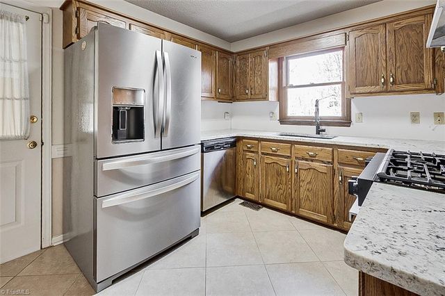 5560 Nightwood Drive, Randleman, NC 27317