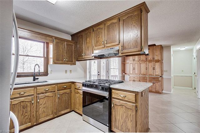 5560 Nightwood Drive, Randleman, NC 27317