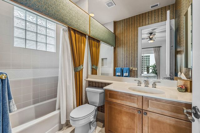 114 Vintage Isle Lane, Palm Beach Gardens, FL 33418