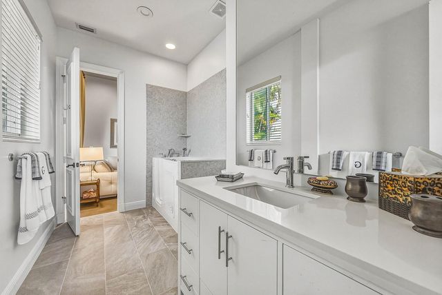 114 Vintage Isle Lane, Palm Beach Gardens, FL 33418