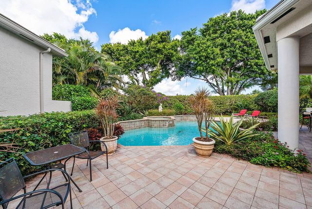 114 Vintage Isle Lane, Palm Beach Gardens, FL 33418
