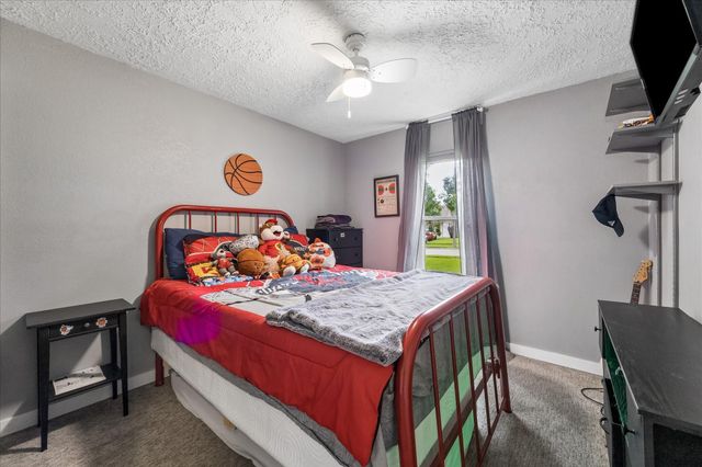 15811 Wandering Trail, Friendswood, TX 77546