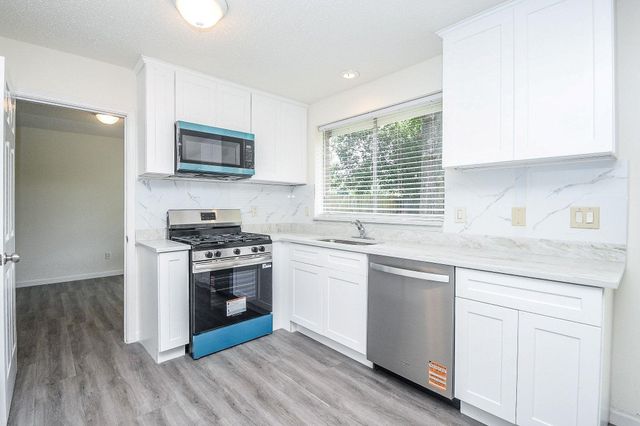 9535 Secretariat Drive, Houston, TX 77065