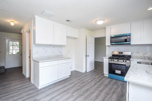 9535 Secretariat Drive, Houston, TX 77065