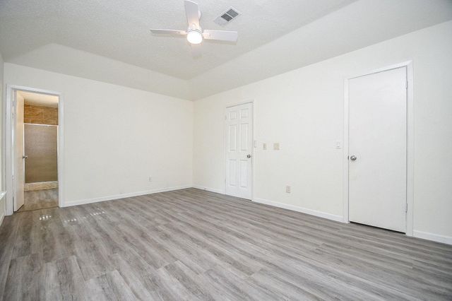 9535 Secretariat Drive, Houston, TX 77065