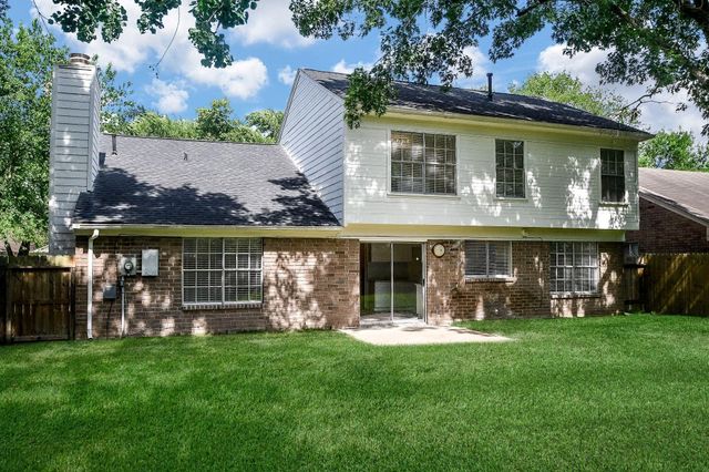 9535 Secretariat Drive, Houston, TX 77065