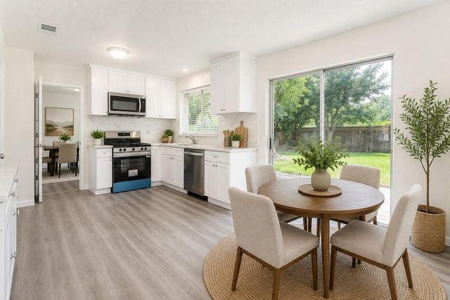 9535 Secretariat Drive, Houston, TX 77065