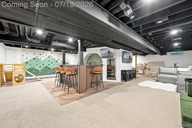 576 Indian Trail, Orion Charter Township, MI 48362
