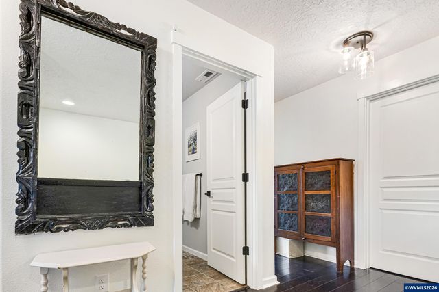 2432 Robbins Way Wy, Lebanon, OR 97355