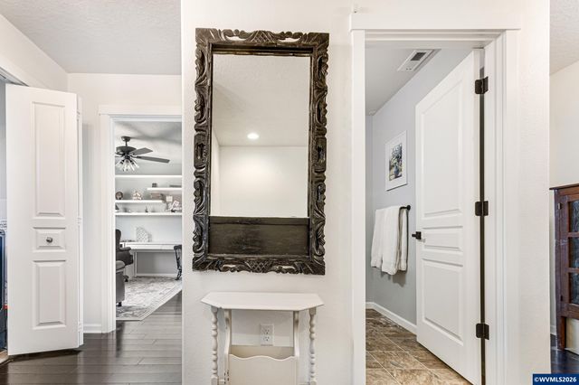 2432 Robbins Way Wy, Lebanon, OR 97355